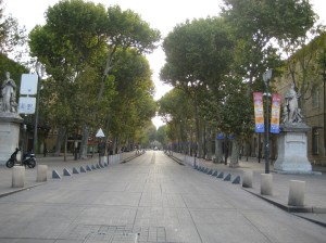 Cours Mirabeau, huvudgatan i Aix